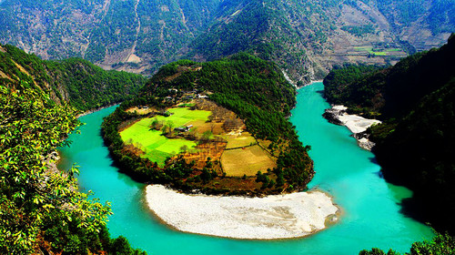 怒江秘境双飞4日深度游